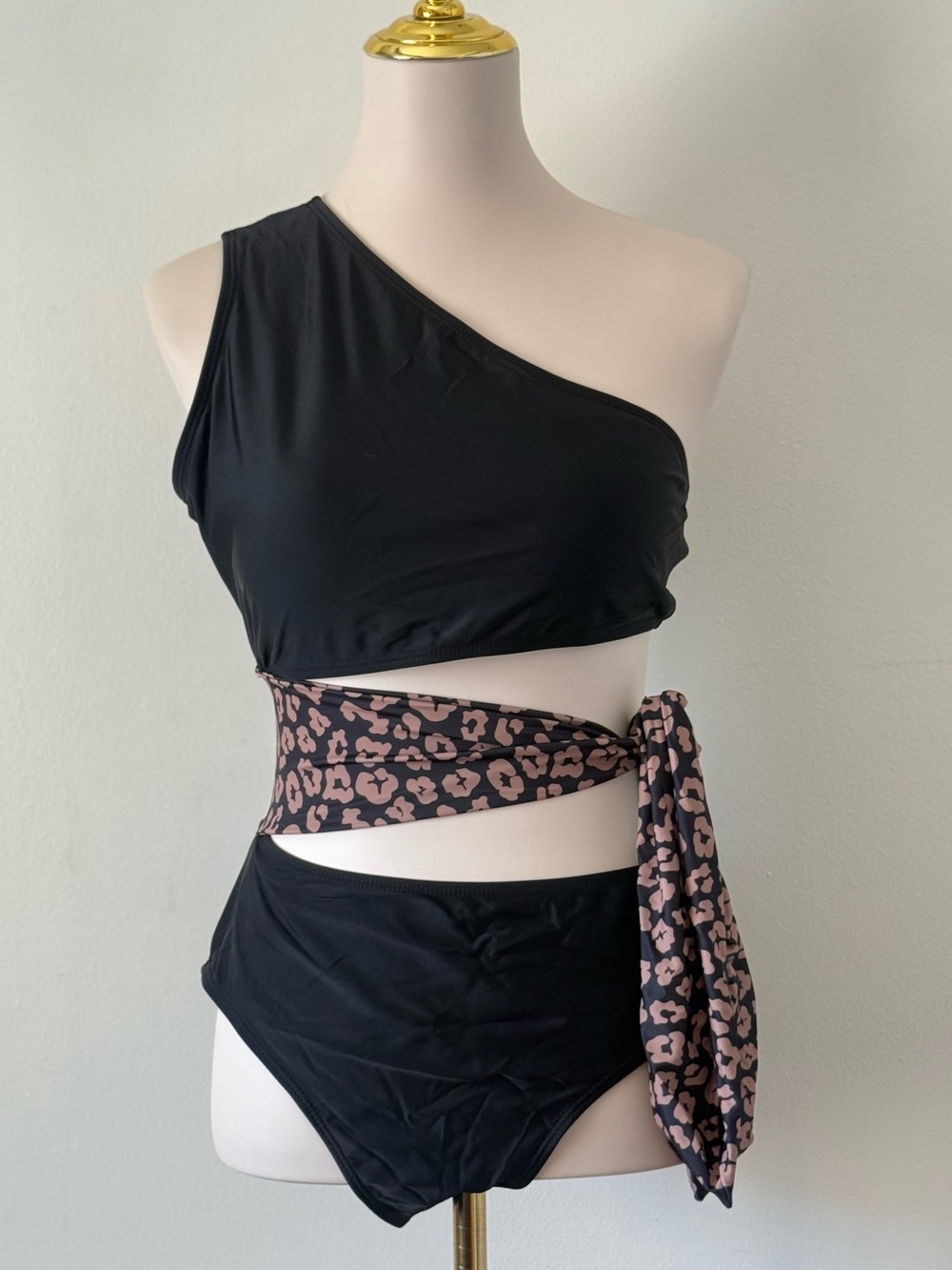 NWOT ! Black One-Shoulder Bikini with Leopard Wrap Trikini Swimsuit Size XL